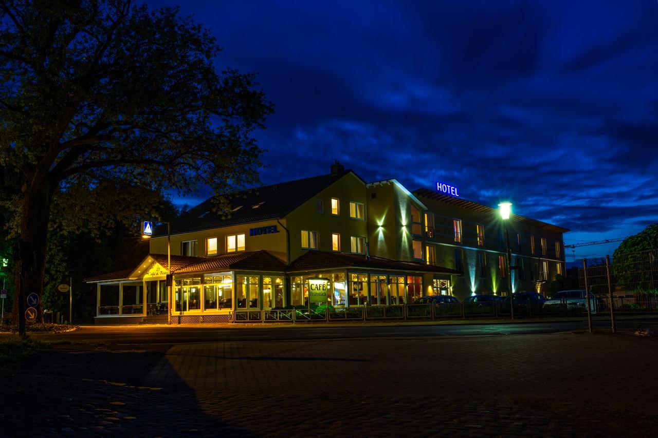 Komfort-Hotel Katerberg Люхов Экстерьер фото